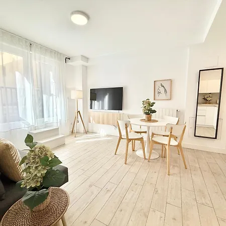 Daire Holidays - Apto B Nuevo Centrico Con Garaje Gratis Castro Urdiales