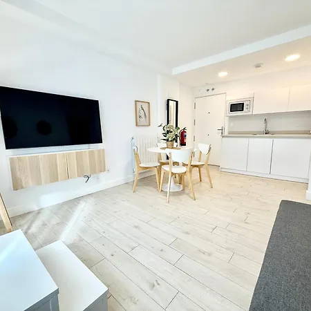 Castro Holidays - Apto B Nuevo Centrico Con Garaje Gratis Apartment Castro Urdiales