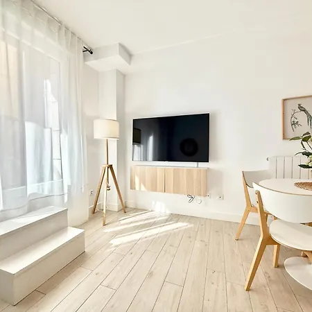 Castro Holidays - Apto B Nuevo Centrico Con Garaje Gratis Apartment