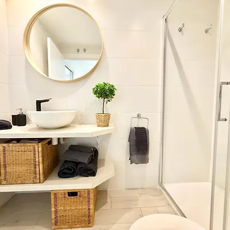 Holidays - Apto B Nuevo Centrico Con Garaje Gratis Castro Urdiales