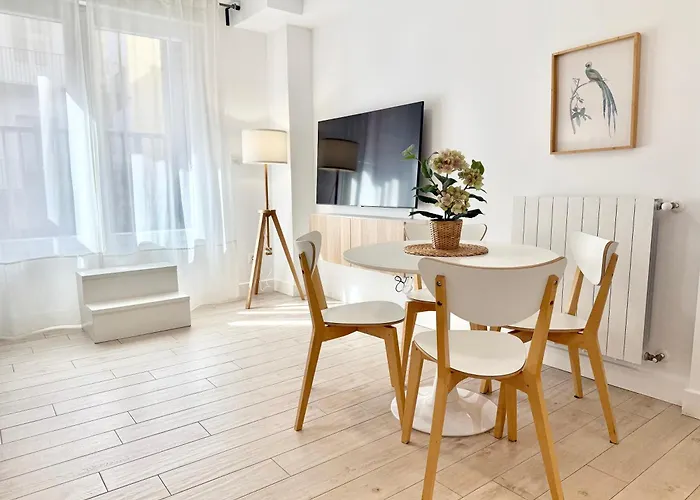 Holidays - Apto B Nuevo Centrico Con Garaje Gratis Apartment *
