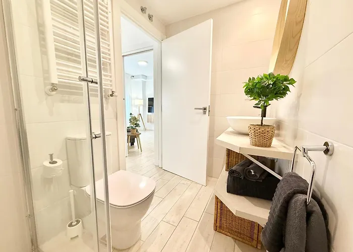 Holidays - Apto B Nuevo Centrico Con Garaje Gratis Apartment *