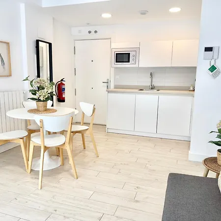 Holidays - Apto B Nuevo Centrico Con Garaje Gratis